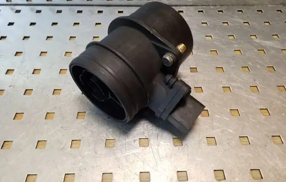 Mitsubishi Grandis Mass air flow meter 0281002461 074906461