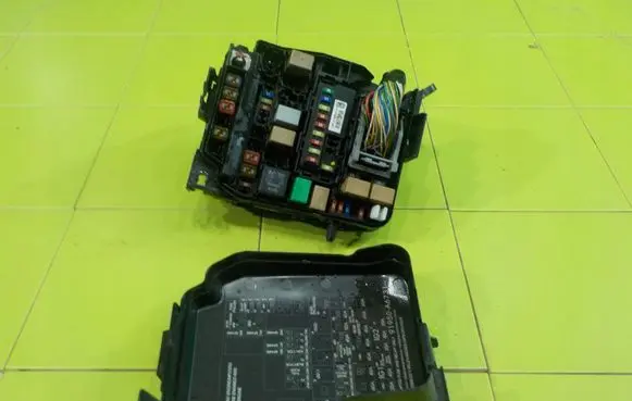 Hyundai i30 Fuse box set 919513X160 XP182