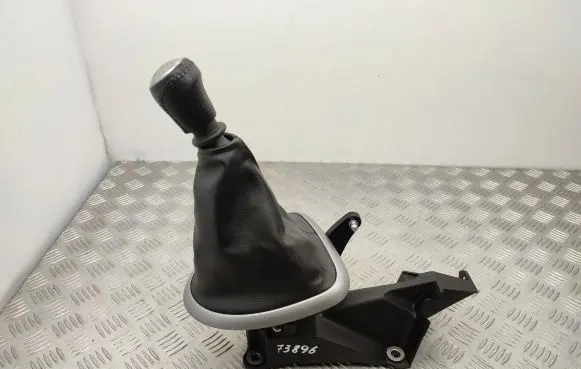Nissan Qashqai Gear shifter/selector JD200