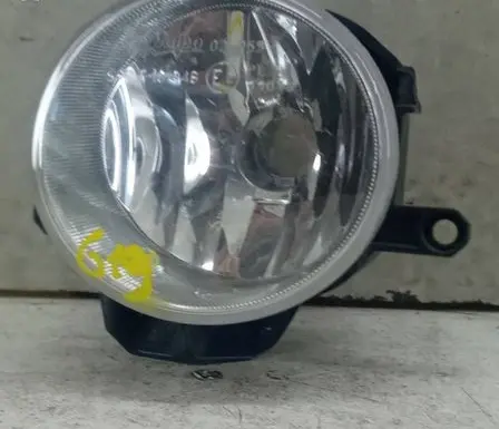 Toyota Avensis T270 Front fog light 8122002110