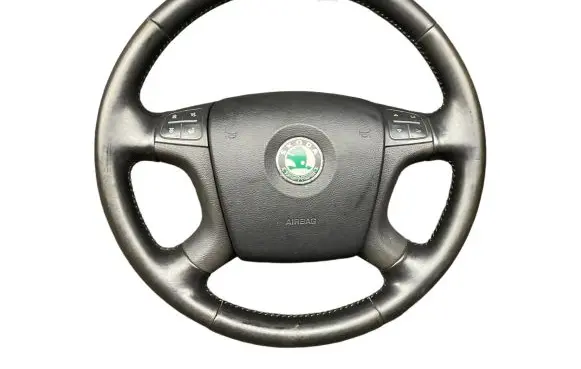 Skoda Octavia Mk2 (1Z) Steering wheel 1Z0419091 1Z0880201Q
