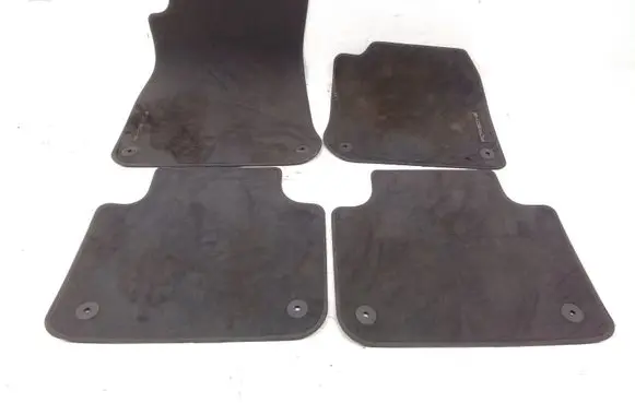 Porsche Cayenne (9Y0 9Y3) Car floor mat set 3C0864523
