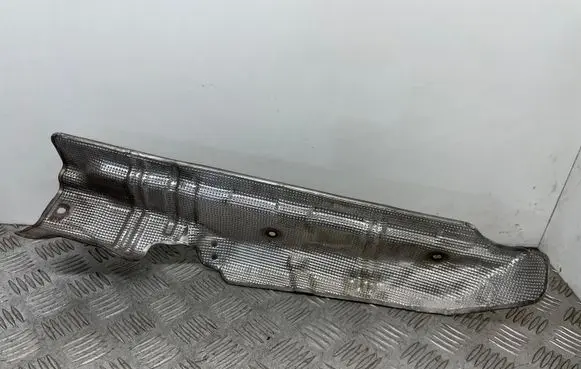 BMW X5 E70 Heat shield in engine bay 8511809