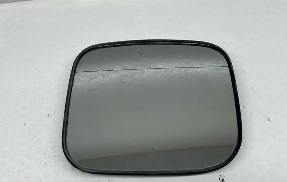 Mitsubishi Pajero Wing mirror glass 