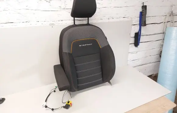 Dacia Sandero III Front driver seat 
