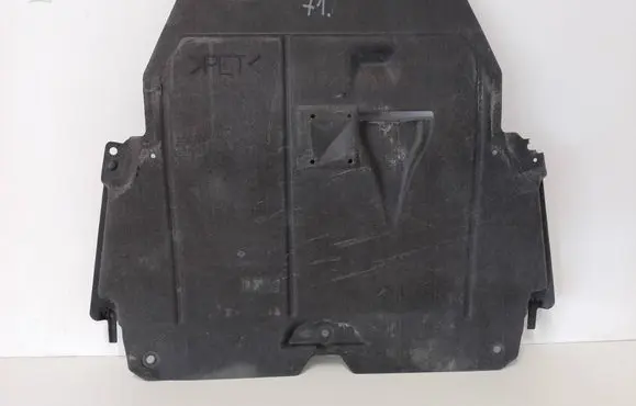 Renault Megane IV Engine splash shield/under tray 758906742R