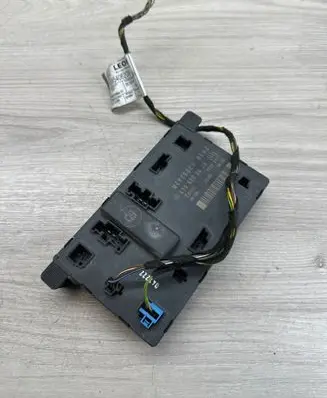 Mercedes-Benz Vito Viano W639 Door control unit/module 6398200026 ZGS006 00006177