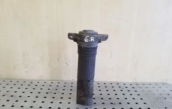 Volkswagen PASSAT B8 Front shock absorber mounting bracket 
