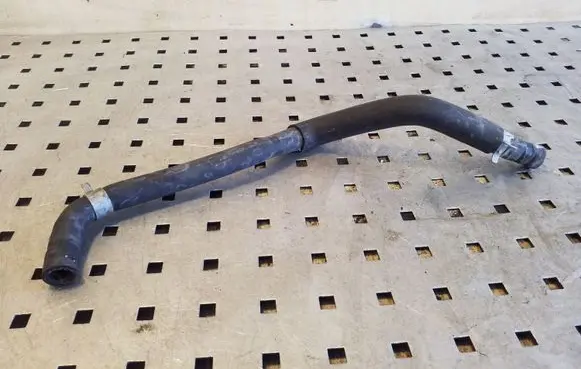 Engine coolant pipe/hose