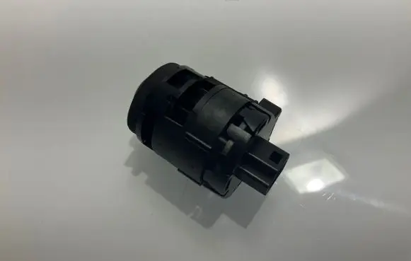 Mercedes-Benz E W212 Interior temperature sensor A2118300272 2118300272