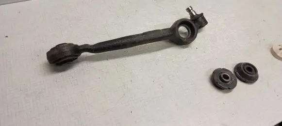 Audi A6 S6 C4 4A Front lower control arm/wishbone 447406151A 447403151A