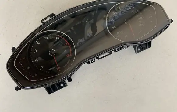 Speedometer (instrument cluster)