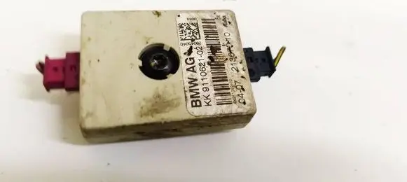 BMW 3 E90 E91 Antenna control unit 911062102 21367510