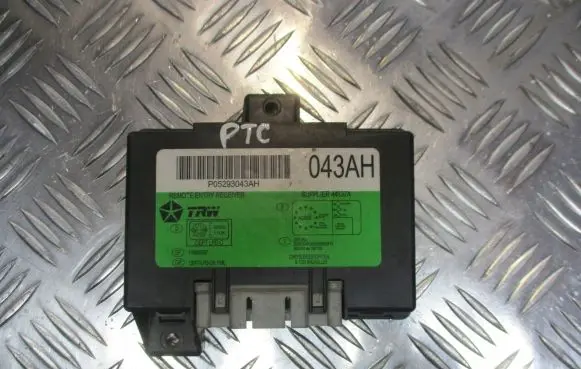 Chrysler PT Cruiser Airbag control unit/module P05293043AH