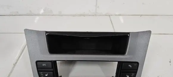 BMW 5 E60 E61 Dashboard storage box/compartment 9139391