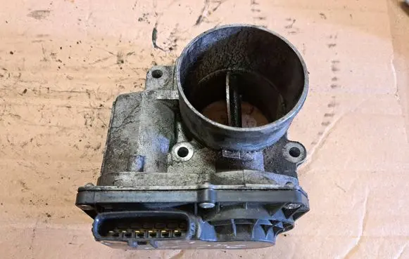 Subaru Legacy Throttle body valve 16112AA260 10K23H 00072