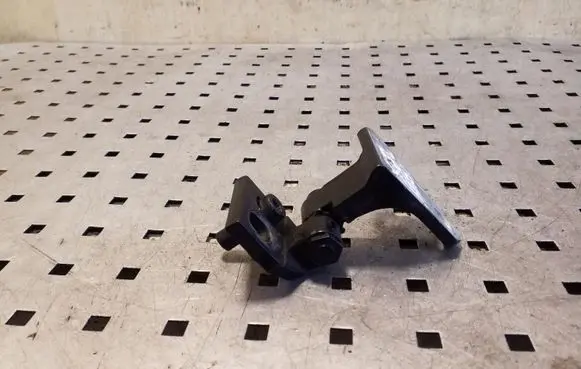Volkswagen Golf VI Front door upper hinge