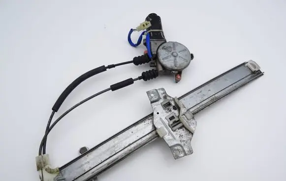 KIA Clarus Front door window regulator with motor