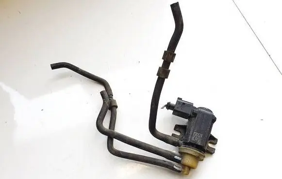 Volkswagen PASSAT B7 Turbo solenoid valve 1K0906627B