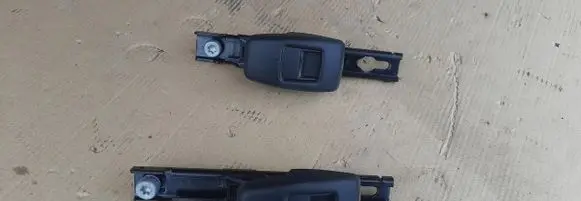 Opel Vivaro Seat belt adjustment rail 9811404680