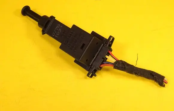 Volkswagen Golf IV Brake pedal sensor switch 1J0945511A