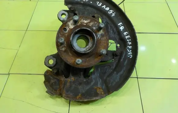 Land Rover Freelander 2 - LR2 Front wheel hub spindle knuckle PRZOD 13AB54