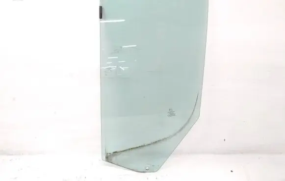 Peugeot Boxer Front door window/glass (coupe) 