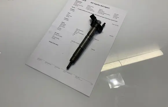 Mercedes-Benz E W211 Fuel injector A6420700487 6420700487 0445115