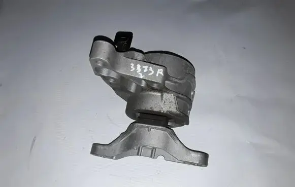 Ford Galaxy Engine mounting bracket DS736F012GG