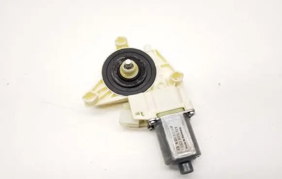 Mercedes-Benz E W212 Front door window regulator motor A2129066802