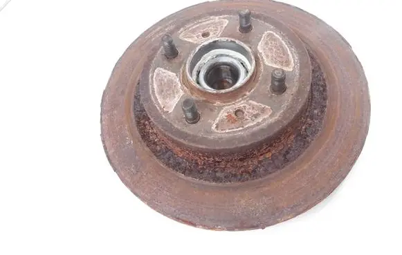 Nissan Primera Rear wheel hub