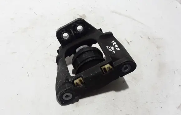 Volvo XC90 Engine mount bracket 32222219