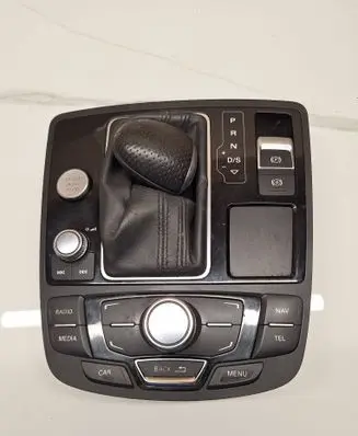 Head unit multimedia control