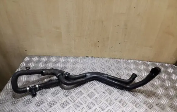 Mercedes-Benz B W246 W242 Engine coolant pipe/hose 102107100B