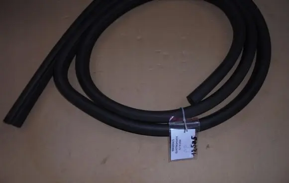 Maserati GranSport Sliding door rubber seal 