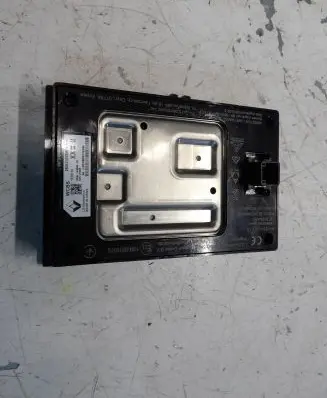 Renault Captur Wireless charging module 283423095R WC800M