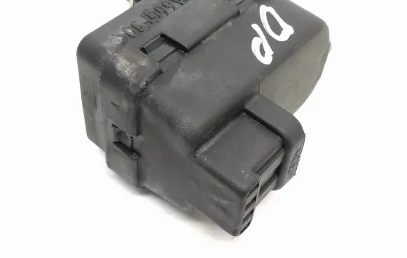 Opel Vivaro Headlight level adjustment motor T7700415343