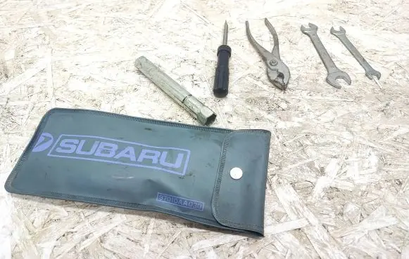 Subaru Forester SF Tool set 97010AA030