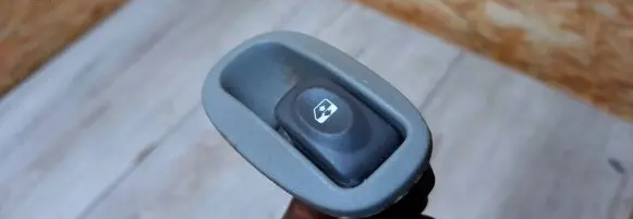 Renault Scenic I Electric window control switch 7700836267