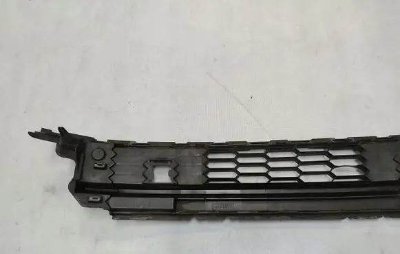 Skoda Kodiaq Front bumper lower grill 565853677A