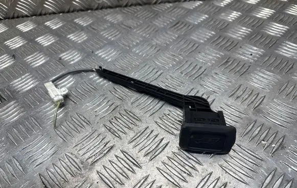 Toyota RAV 4 (XA50) Tailgate/boot open switch button 6571A14