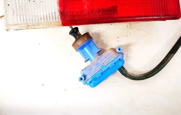 Audi 80 90 B3 Central locking vacuum pump 893862153d