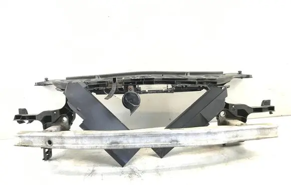 Renault Megane II Radiator support slam panel 8200589928 K4084