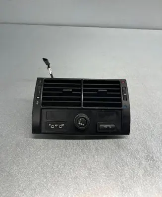 BMW X5 E53 Rear air vent grill 8370911