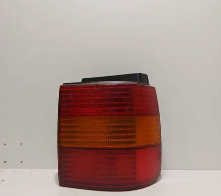 Volkswagen PASSAT B4 Rear/tail lights 3A9945112