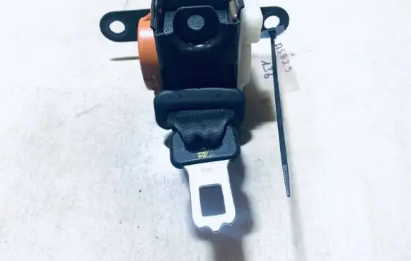 Nissan Almera N16 Middle seatbelt (rear) 30030059