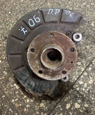 Volkswagen PASSAT B6 Front wheel hub