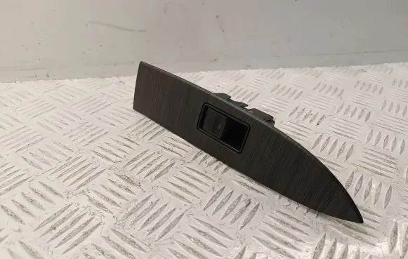 Toyota Avensis T270 Electric window control switch 7427105050 8481005070