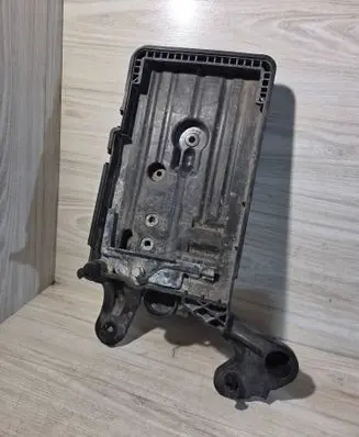 Volkswagen Golf VII Battery tray 5Q0915321G 5Q091531H 5Q0915431