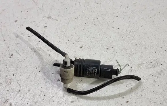 Volkswagen Golf V Windscreen/windshield washer pump 1K6955651